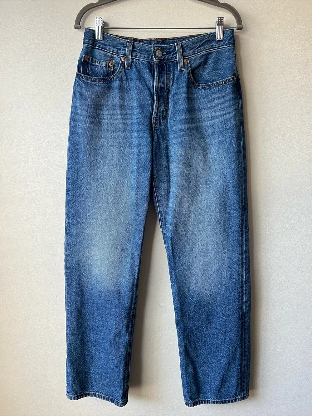 Levi’s 501 90s Classic Mid Rise Srtaight Leg Jeans Denim - Picture 2 of 10